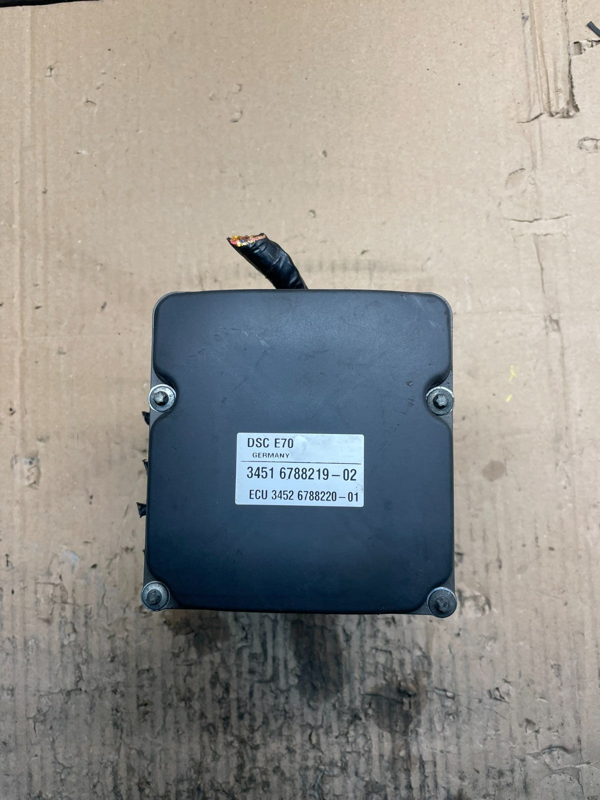 2007 to 2010 BMW X5 E70 ABS Anti-Lock Brake Pump 3451 6780126-02 OEM V2285 DG4