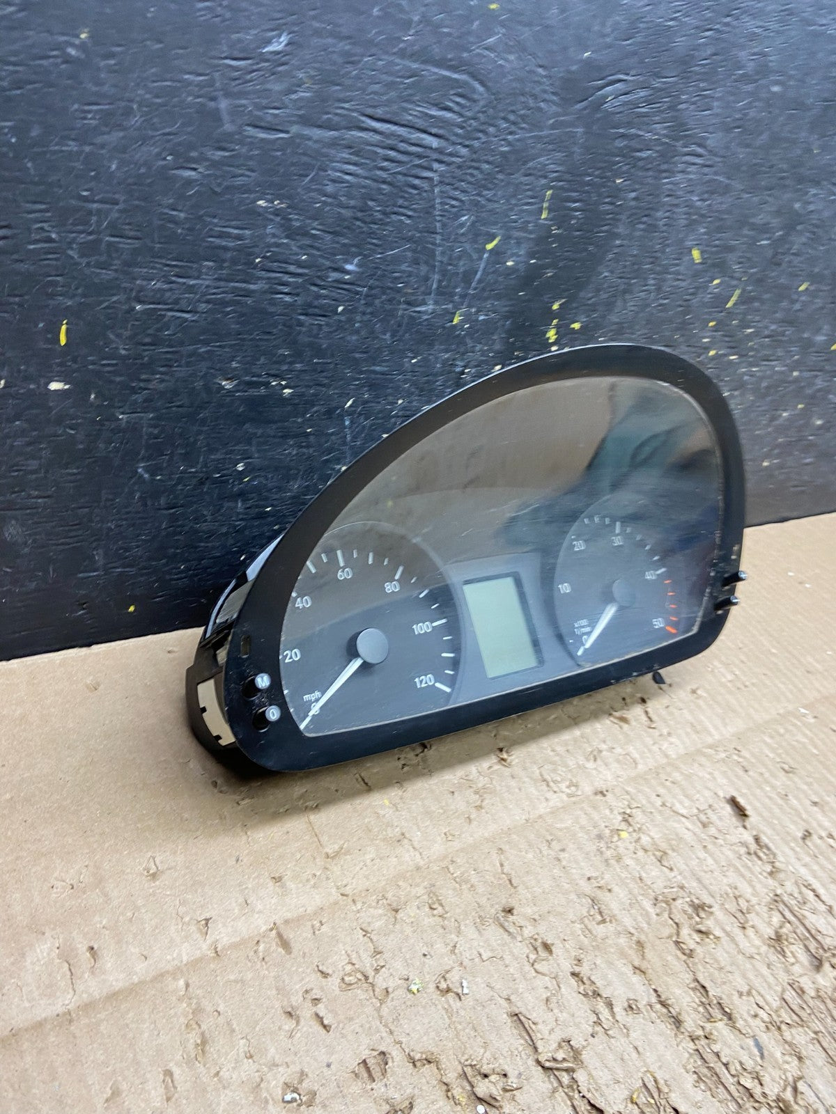 2003 to 2006 Sprinter 2500 3500 Instrument Speedometer Gauge Cluster v7748 DG1