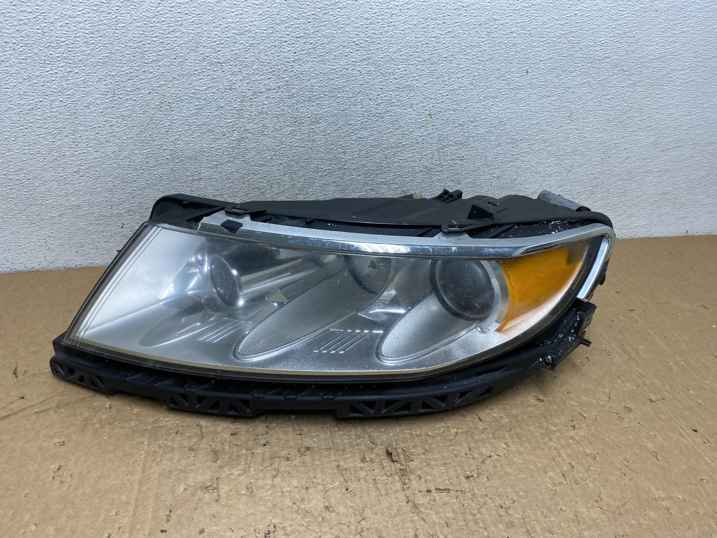 2010 2011 2012 Lincoln MKZ Left Driver LH Xenon Headlight AG1435 DW0