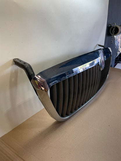 1998 to 2002 Lincoln Navigator Front Upper Grill Grille AI0647 DG2