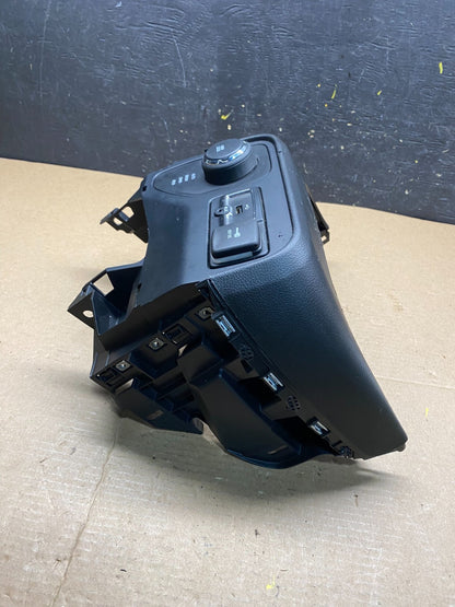 2015-2018 Jeep Renegade Center Console Front Lower AUX USB DC Power Oem Q9532 DG1