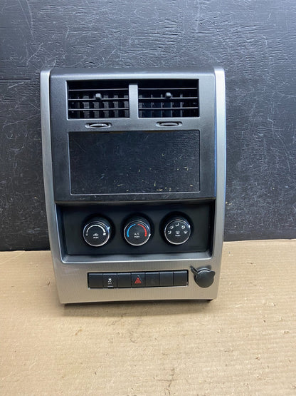 2008 to 2012 Jeep Liberty Dash Climate Temperature Control Radio Bezel AH3704 DG0