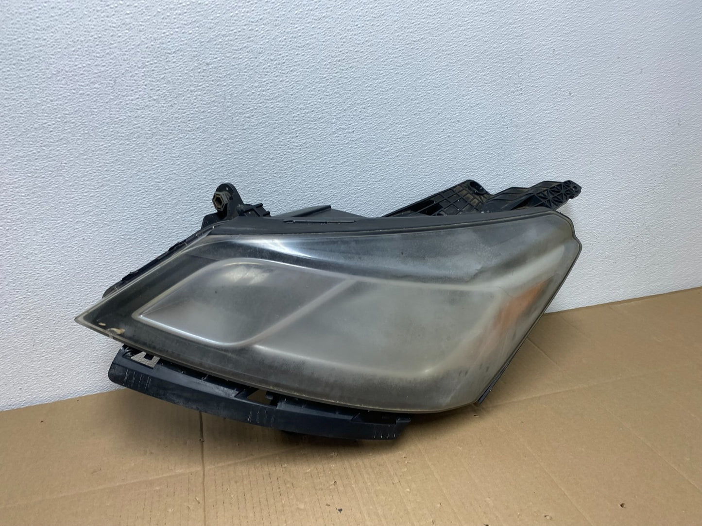 2013-2017 Chevrolet Traverse Left Driver LH Side Headlight Halogen OEM AB8096 DW0