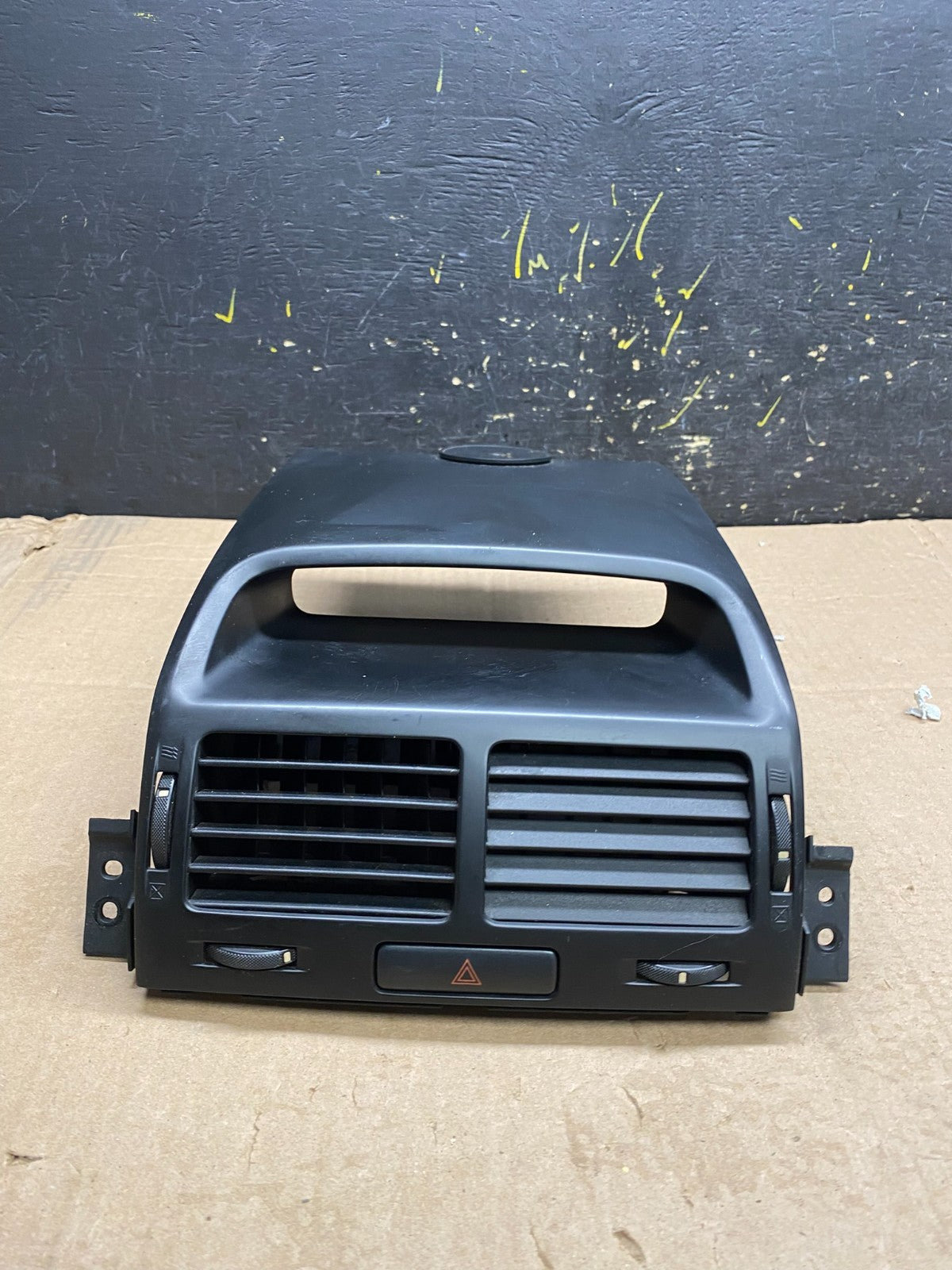 2006 2007 2008 Suzuki Grand Vitara Center Console Air Vent Oem Y9966 DG0