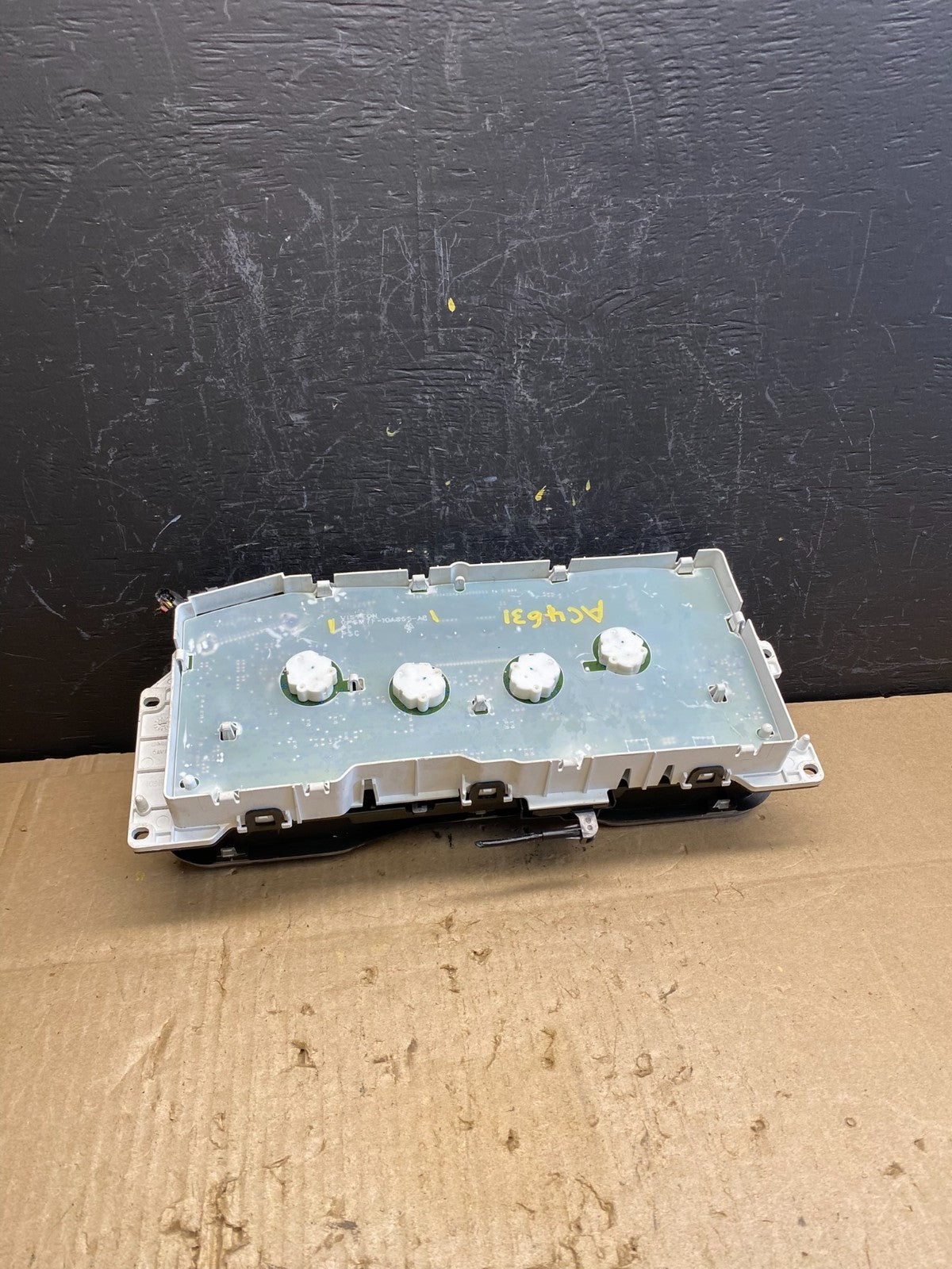 2009 to 2010 Mercury Marquis Speedometer Cluster Gauge Oem AC4631 DG3