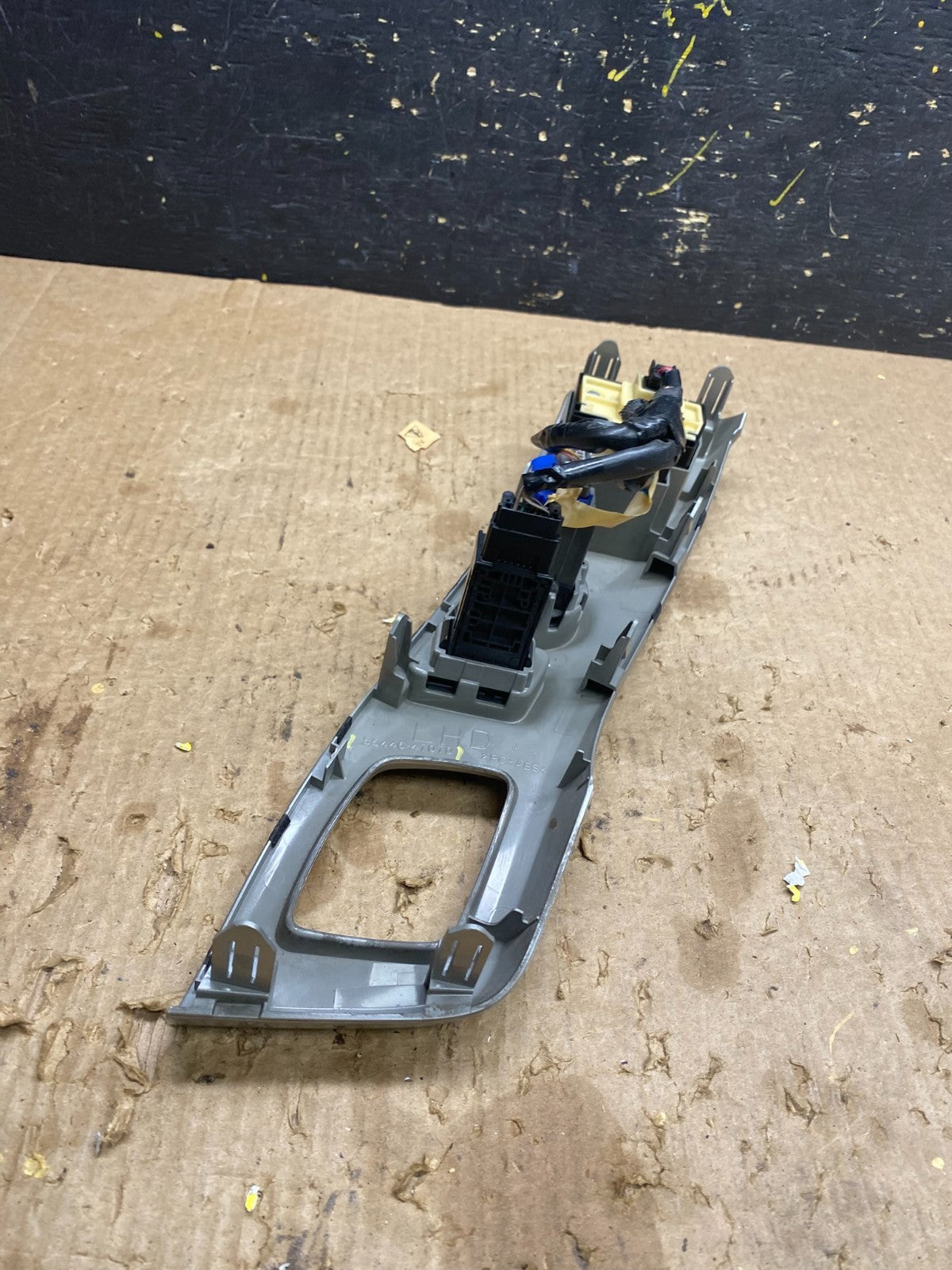 2012-2016 Toyota Prius V Shifter Bezel Trim Parking Push Start  Z7264 DG3