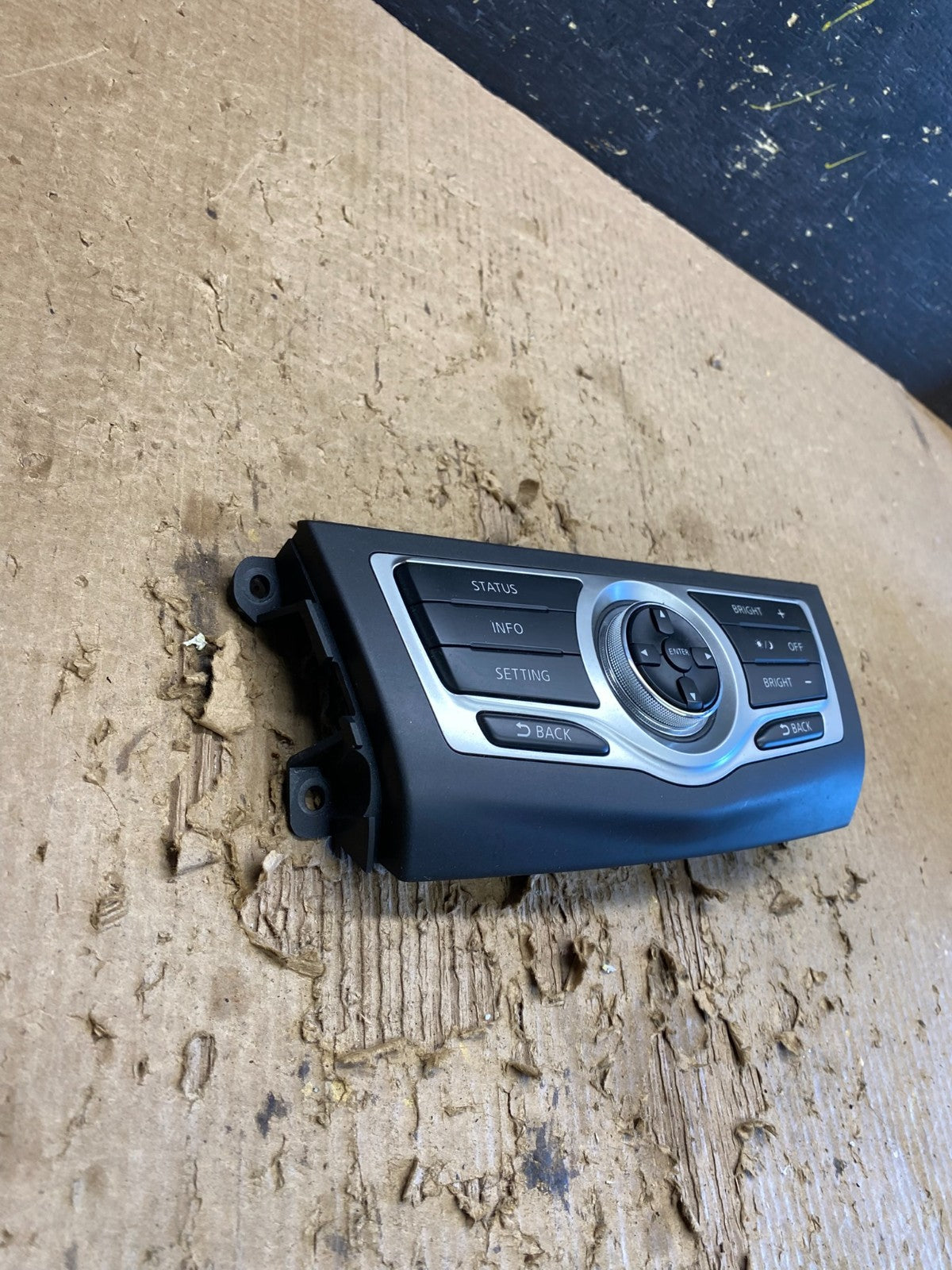 2009-2014 Nissan Murano AM FM Radio CD Control Panel z9961 DG2