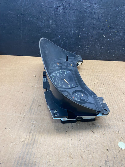 2004 to 2007 Chevrolet Express Speedometer Cluster Gauge N5185 PS1