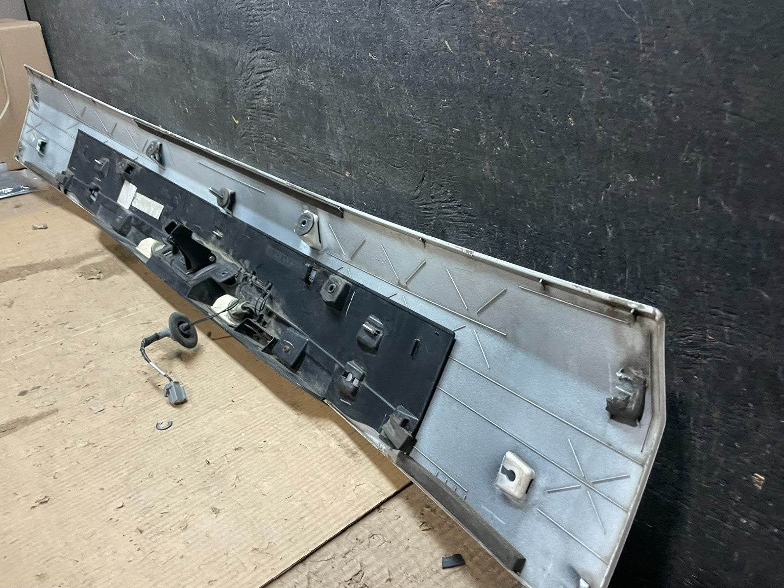 2011-2018 Dodge Grand Caravan Rear Tail Gate Trim Molding Panel OEM x3444 DG8