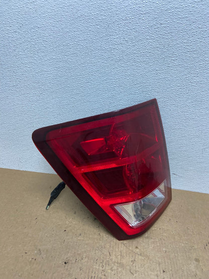 2005 to 2006 Jeep Grand Cherokee Left Driver Side Lh Tail Light AC1383 LK2