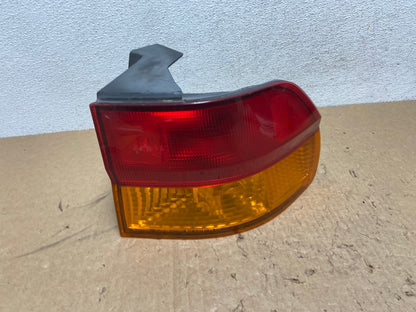 2002 2003 2004 Honda Odyssey Right Passenger Side Tail Light AG1258 LK0