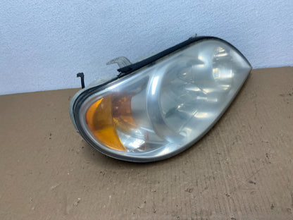 2002 to 2005 Kia Sedona Right Passenger RH Side Headlight AB6631 DG2