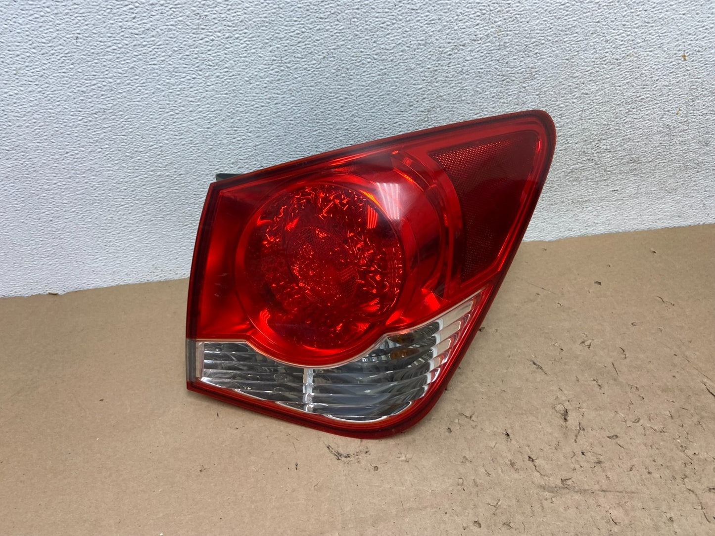 2011 2012 2013 2014 Chevrolet Cruze Right Passinger RH Side Tail Light AG43580
