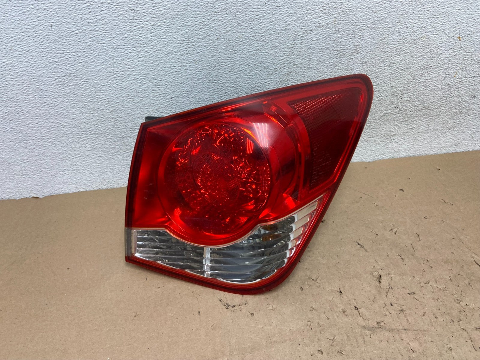 2011 2012 2013 2014 Chevrolet Cruze Right Passinger RH Side Tail Light AG43580