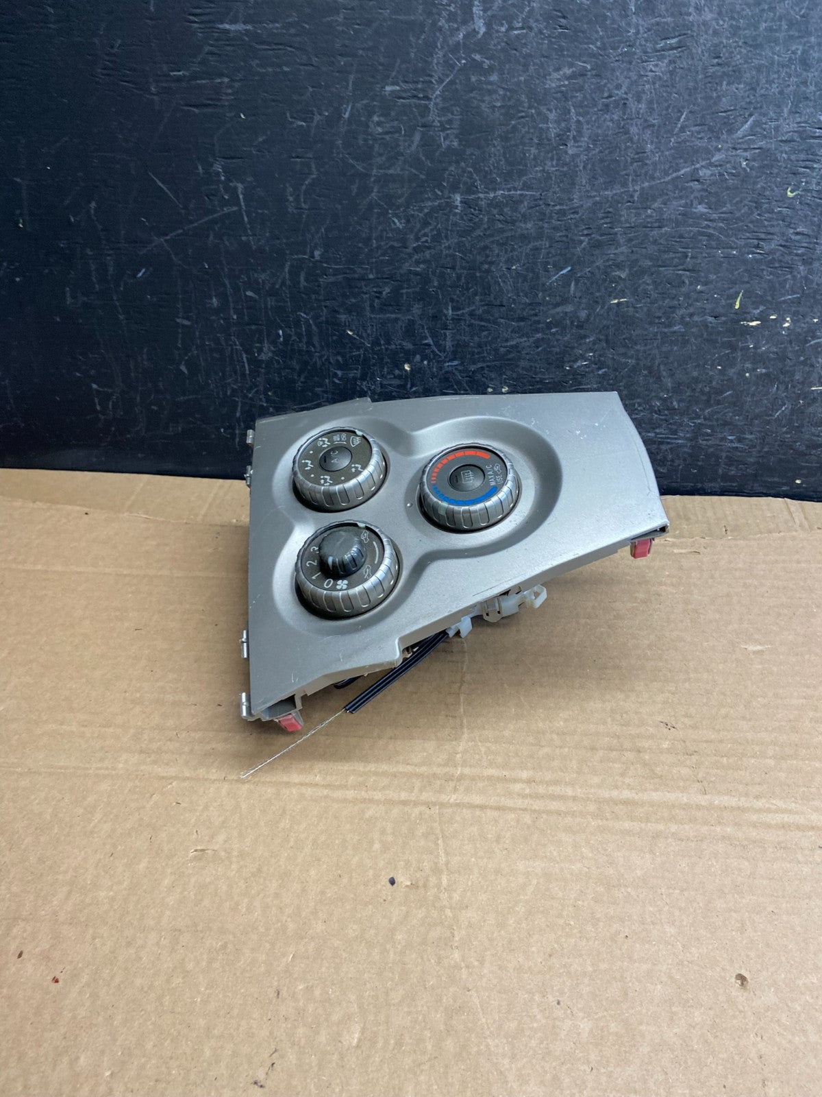 2007 to 2010 Toyota Yaris Sedan A/C Heater Climate Control Unit Switch AF2438 DG1