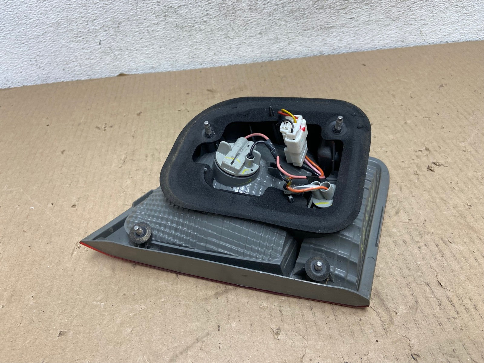 2011 2012 2013 Kia Sorento Right Passenger Inner Tail Light AG5954 LK6