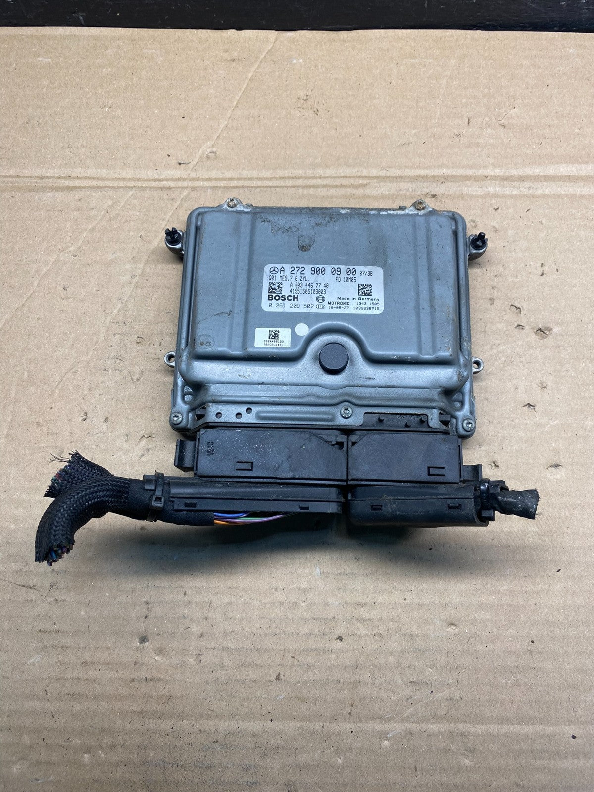 2008 to 2012 Mercedes C300 E350 Engine Computer Module ECM ECU AH9886 DW0
