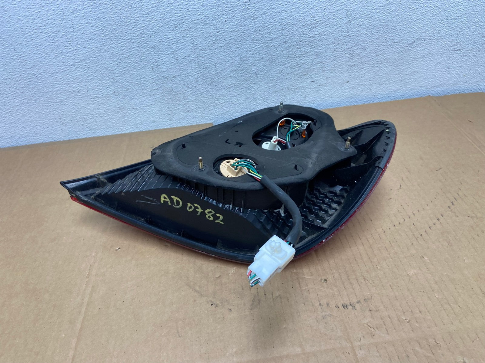 2002 2003 2004 Toyota Camry Left Driver LH Side Tail Light AD0782 LK4