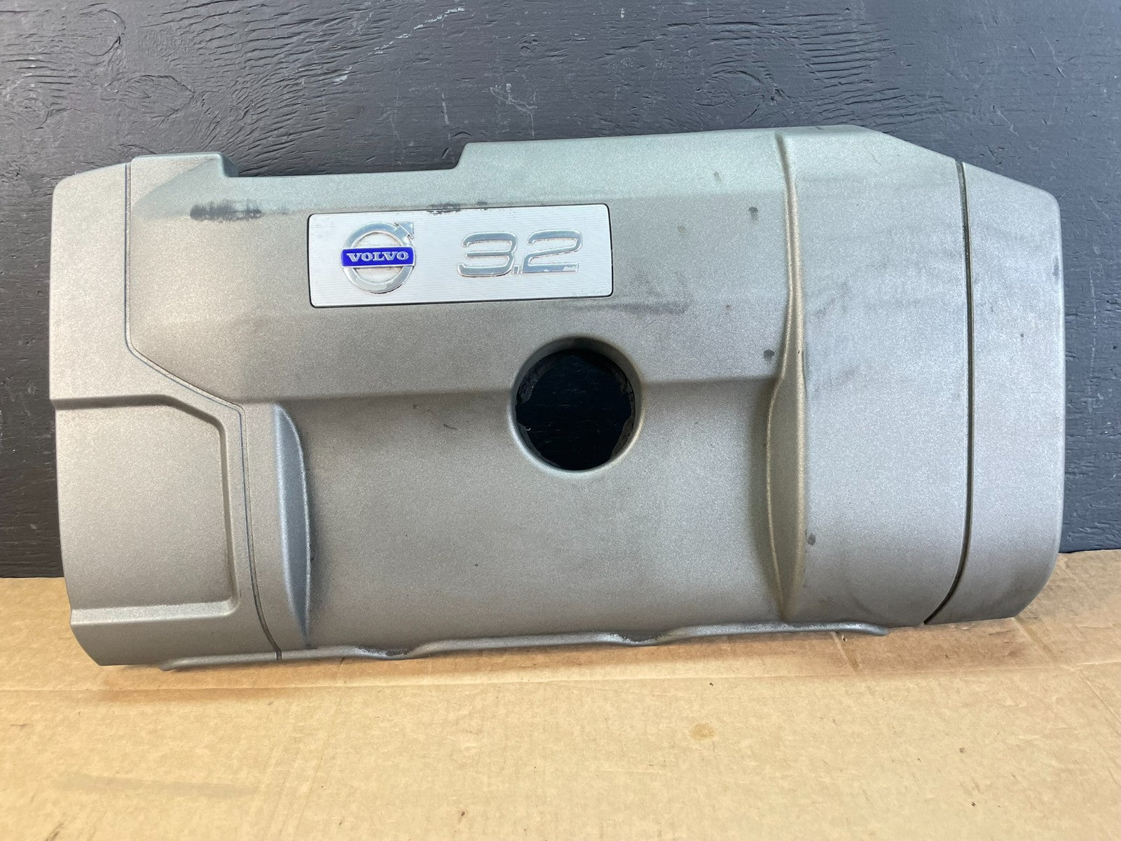 2005 to 2011 Volvo S80 3.2L Upper Top Engine Motor Dust Cover AC5115 DG0