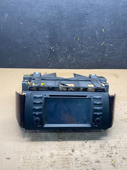 2000 to 2006 BMW E46 3-Series Navigation Information Display CD Radio S3181 C PS0