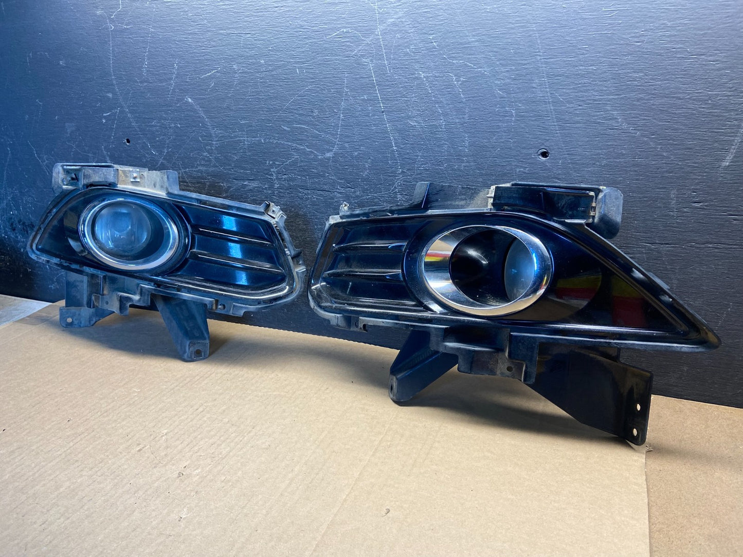 2013-2016 Ford Fusion Front Bumper Left+Right Set Fog Light Bezel Trim AF9181 DG1