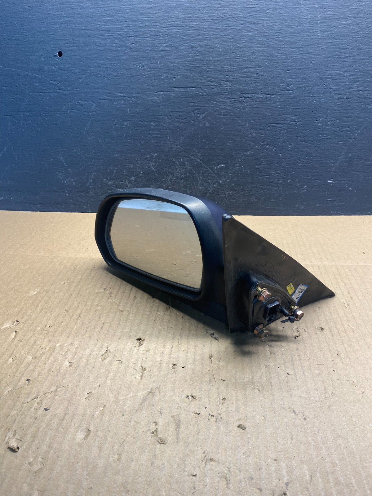 2001-2006 Hyundai Elantra Left Driver View Door Mirror AC2573 DG9