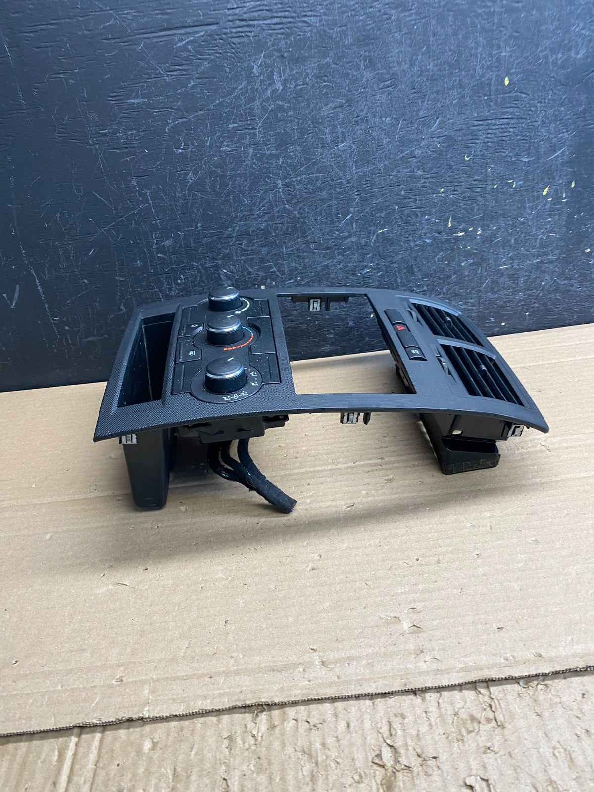 2008 - 2010 Dodge Charger Dash Climate Temperature Control Radio Bezel AG0168 DG3