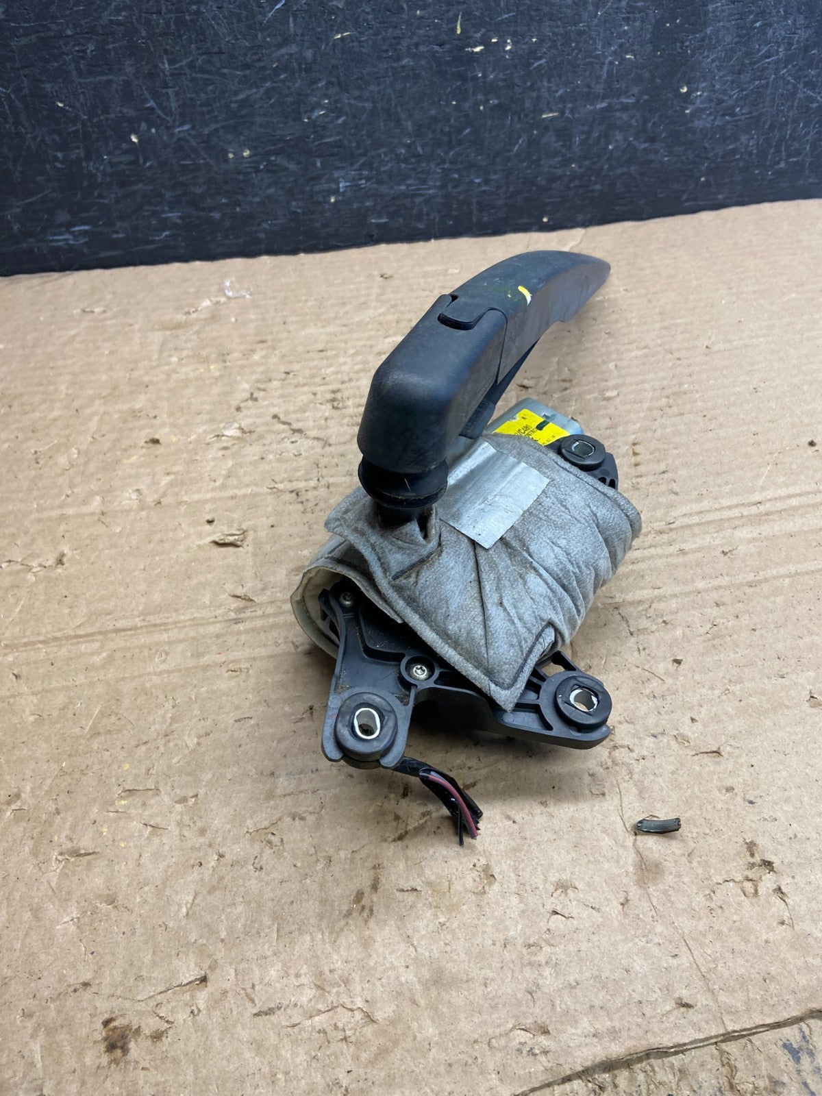 2011 to 2019 Ford Explorer Rear Windshield Wiper Motor AF2251 DW1