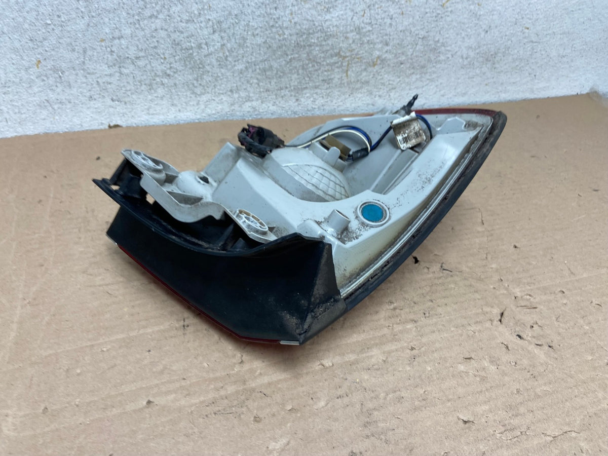 2008-2012 Buick Enclave Right Passenger Rh Tail Light AI0912 LK4