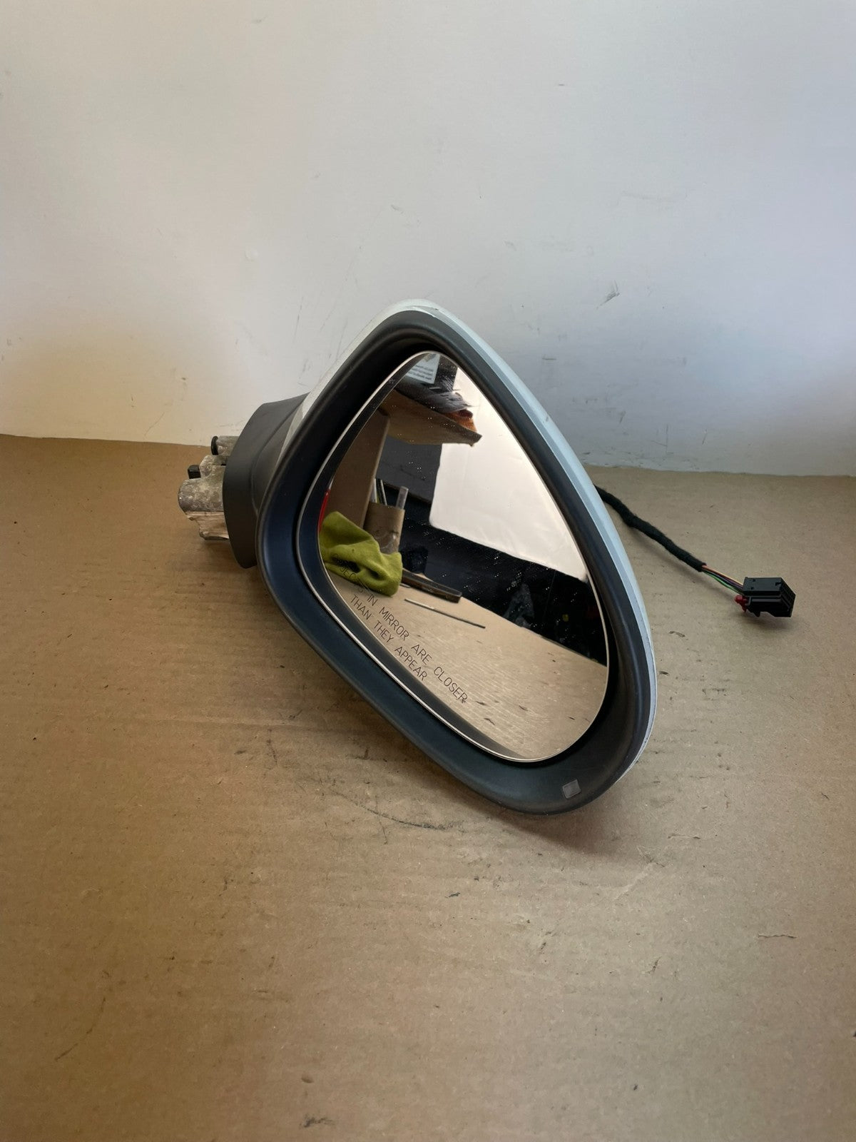 2014 to 2007 Volkswagen Touareg Right Door Power View Door Mirror af8471 DG2