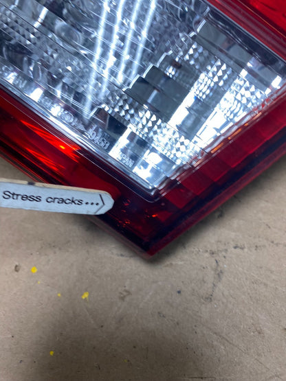 2002-2004 Infiniti i35 Inner Right Passenger Rh Side Tail Light OEM O9790 DW7
