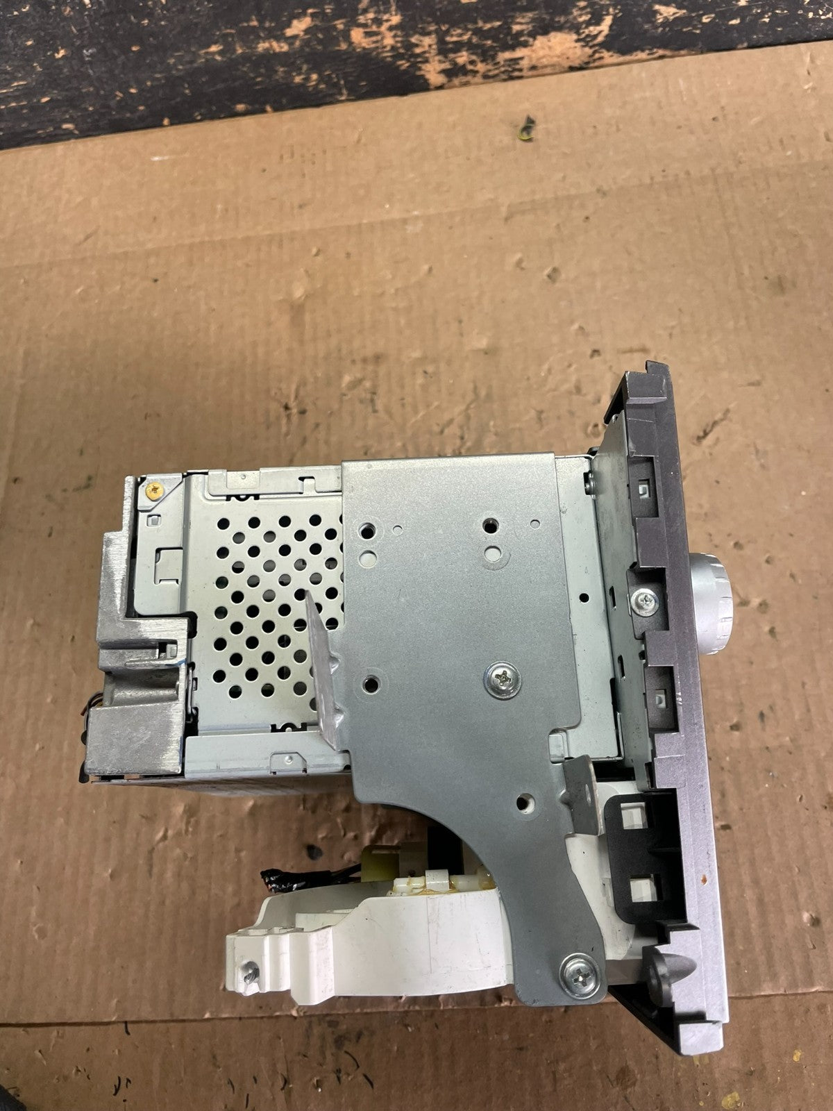 2005 to 2009 Subaru Legacy AM FM CD Radio Climate Control Player OEM AB3132 DG3