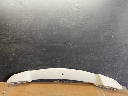 2008 to 2014 Land Rover LR2 Rear Trunk Tail Light Lift Gate Spoiler Q8574 DG9