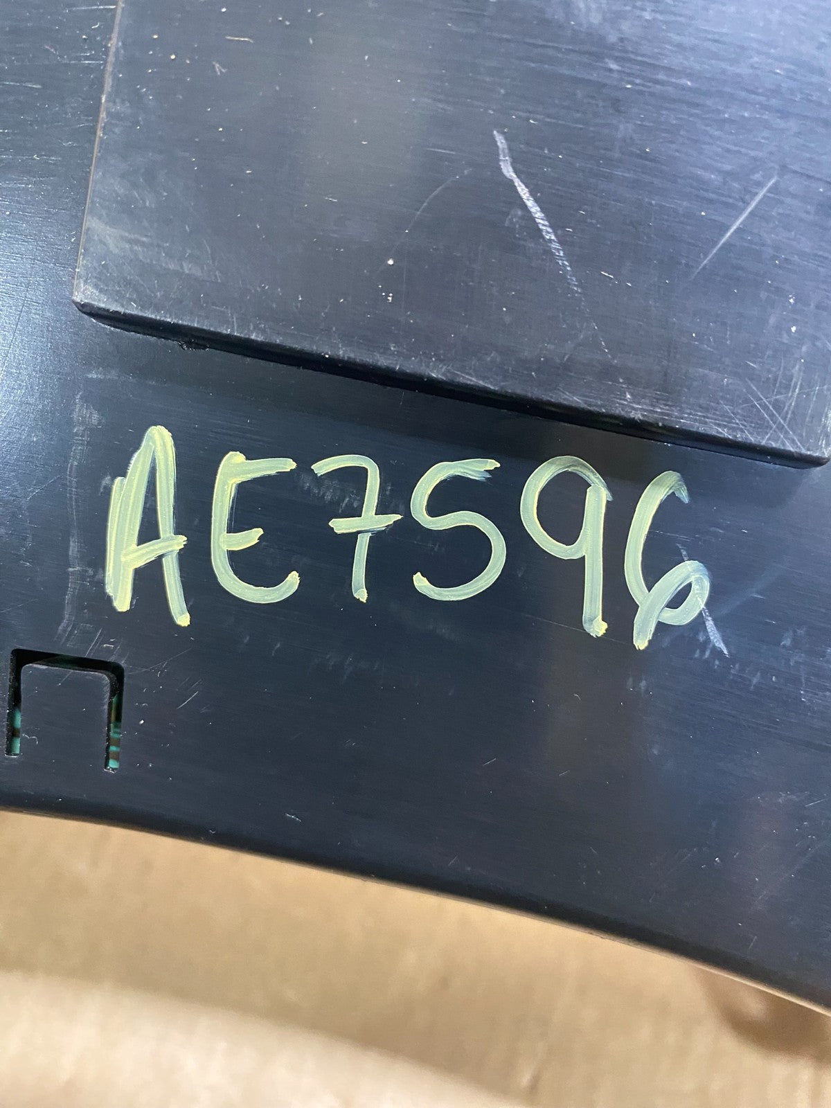 2002 GMC Yukon Speedometer Cluster Gauge AE7596 DG6