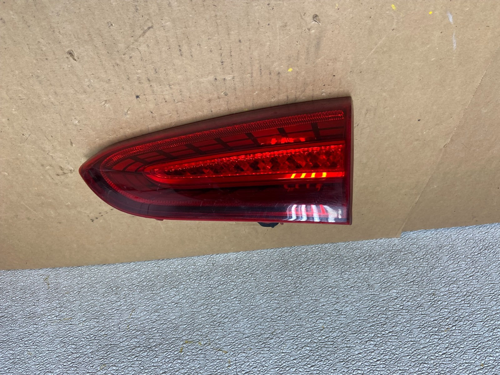 2019 - 2020 Hyundai Santa Fe Right Passenger RH Side Inner Tail Light z6740 DG0