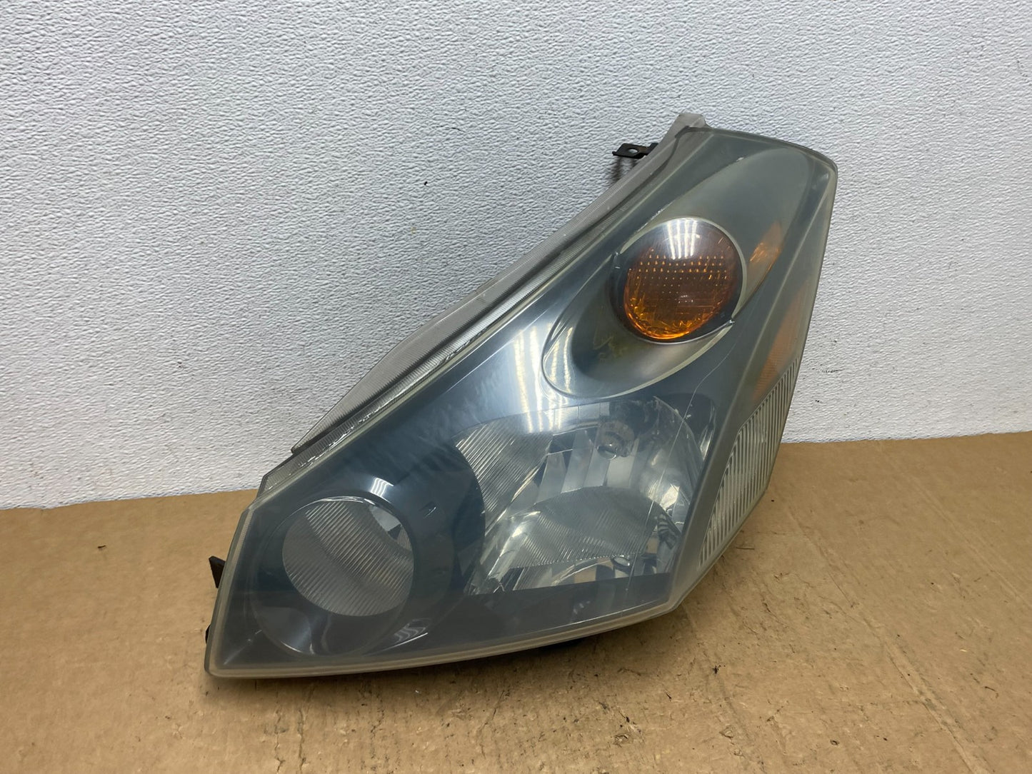 2004 to 2009 Nissan Quest Left Driver LH Black Headlight AD1427 DW2