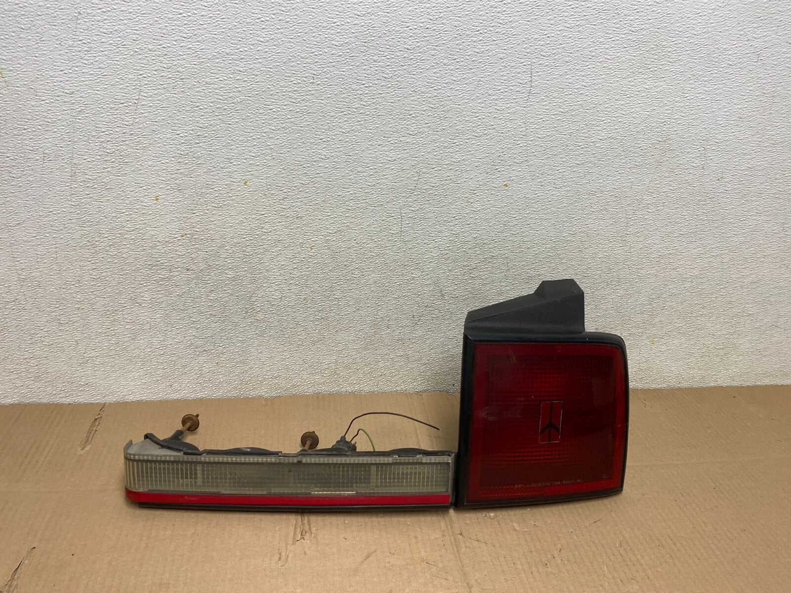 1991-1996 Oldsmobile Cutlass Right Passenger RH Side Tail Light F5906 KC0