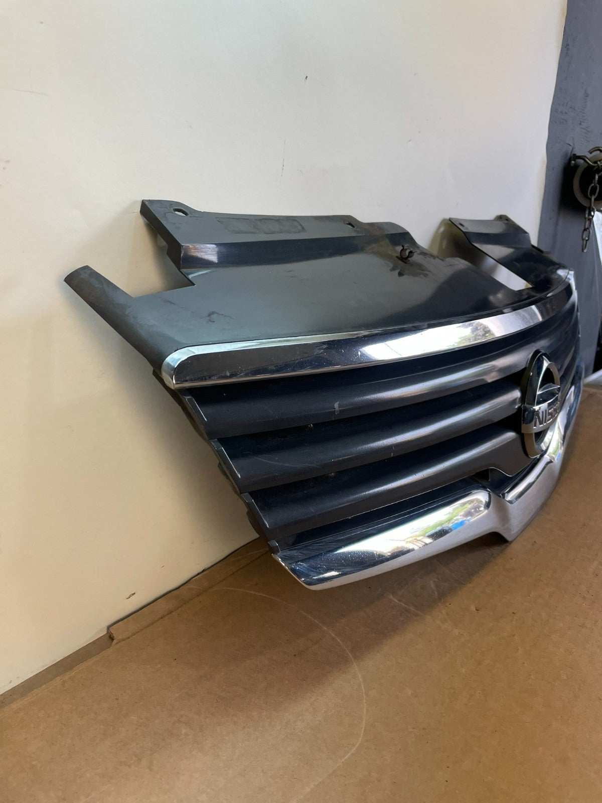 Sedan 2007 2008 2009 Nissan Altima Front Upper Grill Grille AG0835 DG2