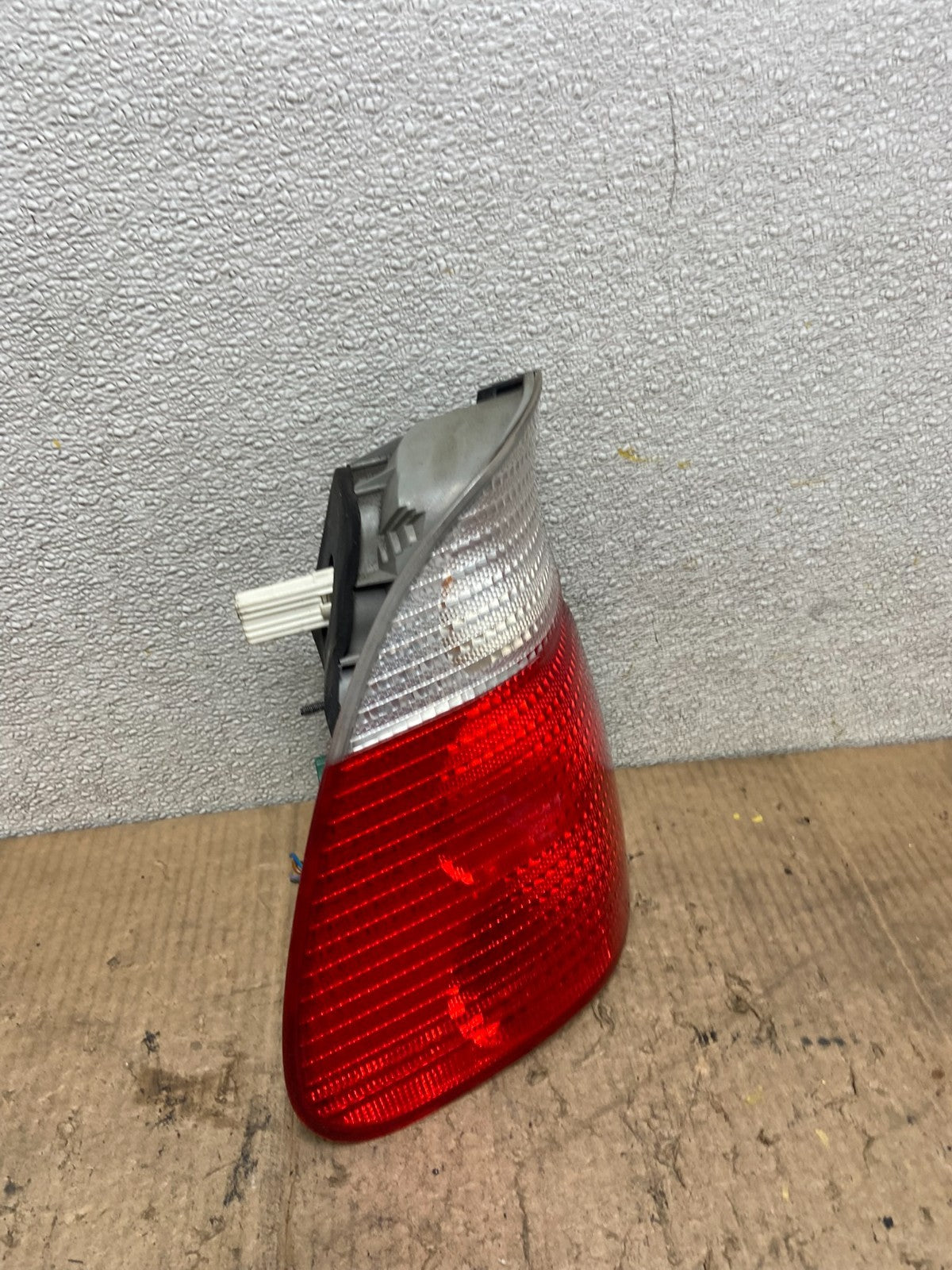2004 2005 2006 BMW E53 X5 Left Driver Lh Side Tail Light Oem AA8536 LK2