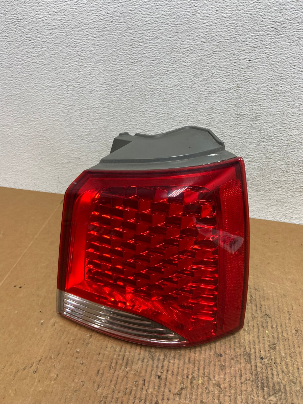2011 to 2013 Kia Sorento Right Passenger RH Side Tail Light AE1515 LK0