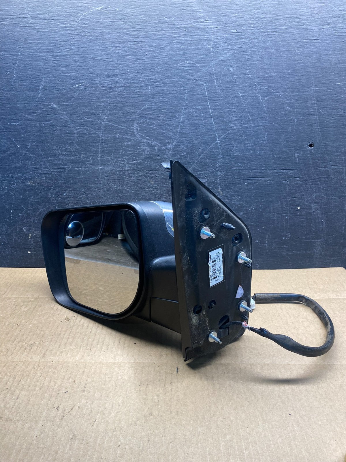 2004 to 2015 Nissan Titan Left Driver LH View Door Mirror AG7260 DG10