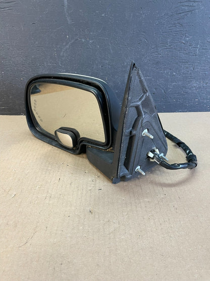 2003-2006 Chevrolet Tahoe Suburban Left Driver LH Turn Door Mirror AE1135 DW2