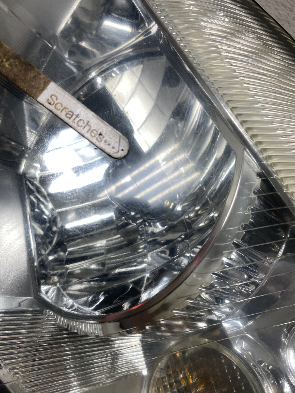 2004 - 2007 Ford Freestar Left Driver LH Side Headlight Halogen AG9249 DW3