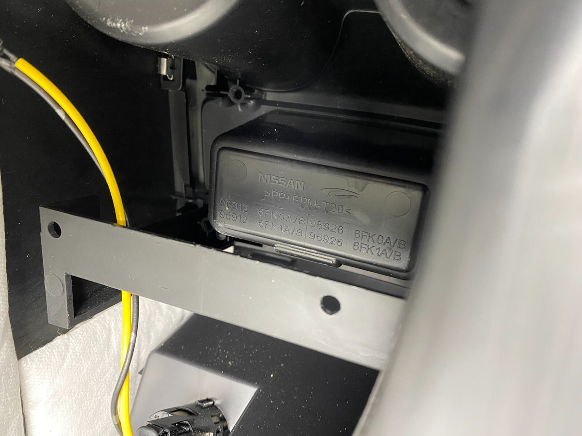 2014-2016 Nissan Rogue Center Console Arm Dual Cup Holder Bezel I2547 DG113