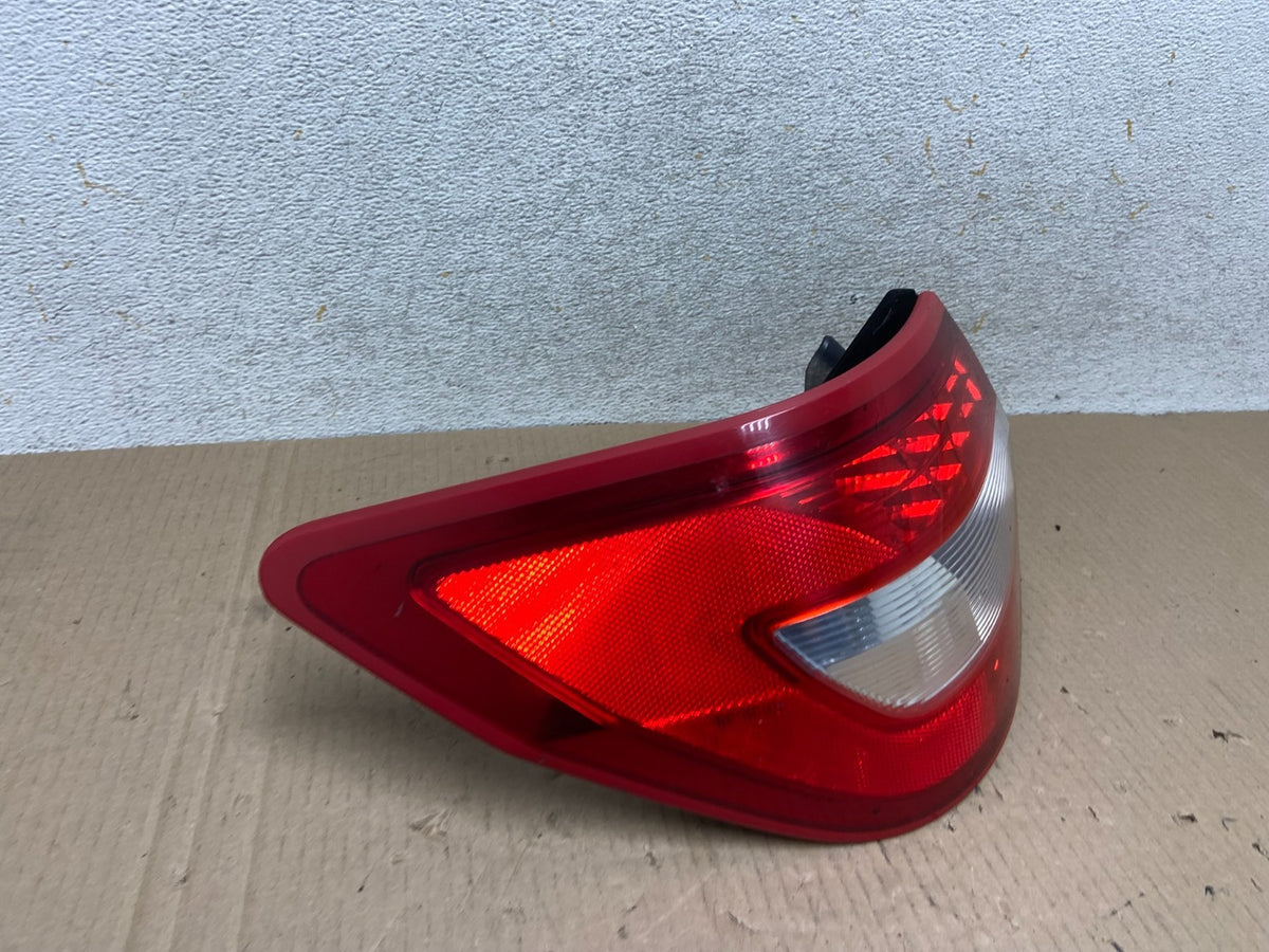 2007 to 2009 Lincoln MKZ Zephyr Left Driver Lh Side Tail Light AI9530 LK2