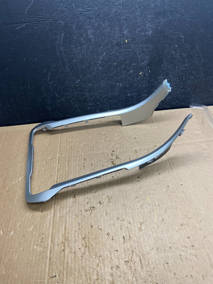 2013 to 2016 Ford Fusion Center Dash Radio Bezel Trim 555343750 AD68741