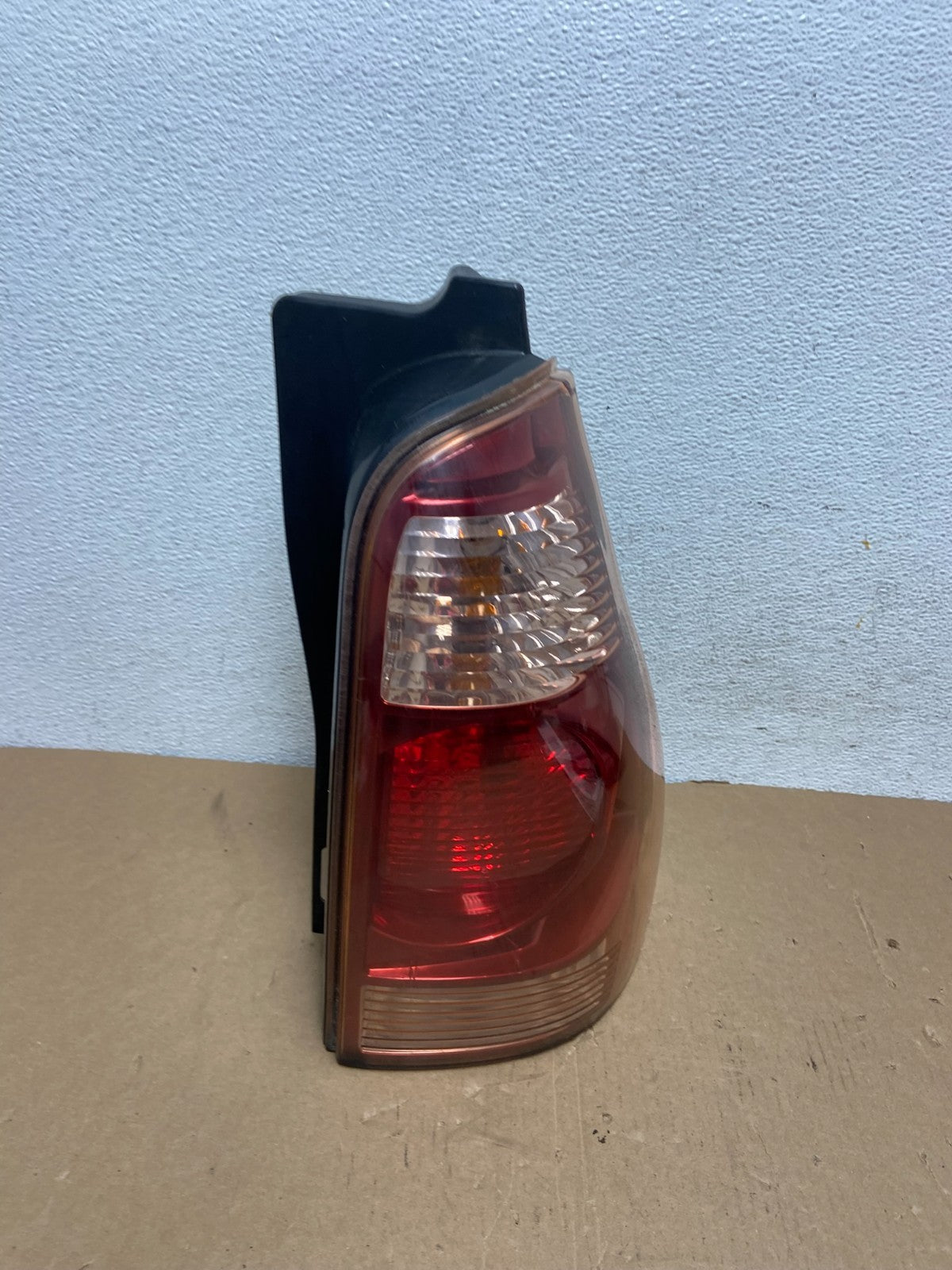 2003 2004 2005 Toyota 4Runner Right Passenger RH Side Tail Light AD7909 DG2