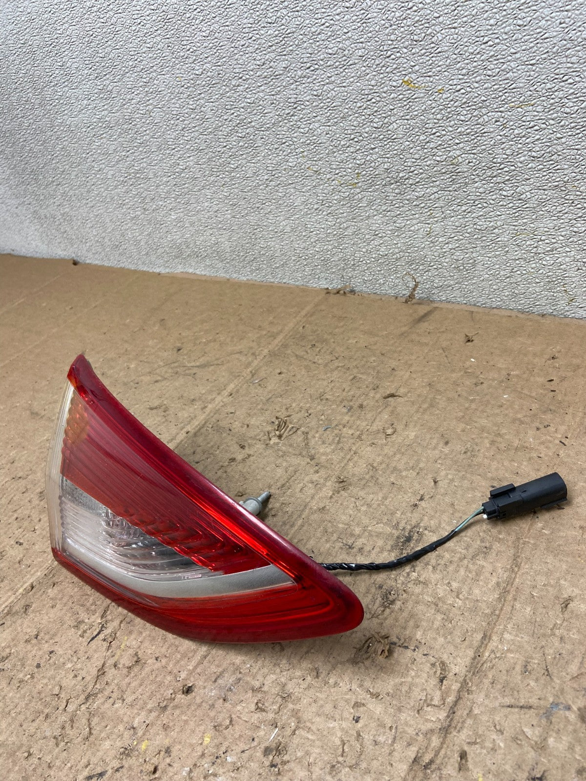 2013 to 2016 Ford Escape Left Driver LH Side Inner Tail Light OEM AA43261