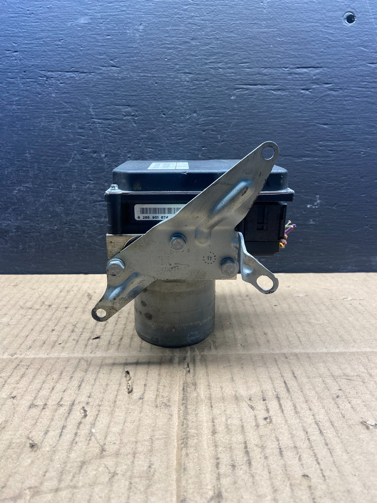 2007 to 2013 BMW 335i ABS Anti-Lock Brake Pump 6768550 AD1833 DG2