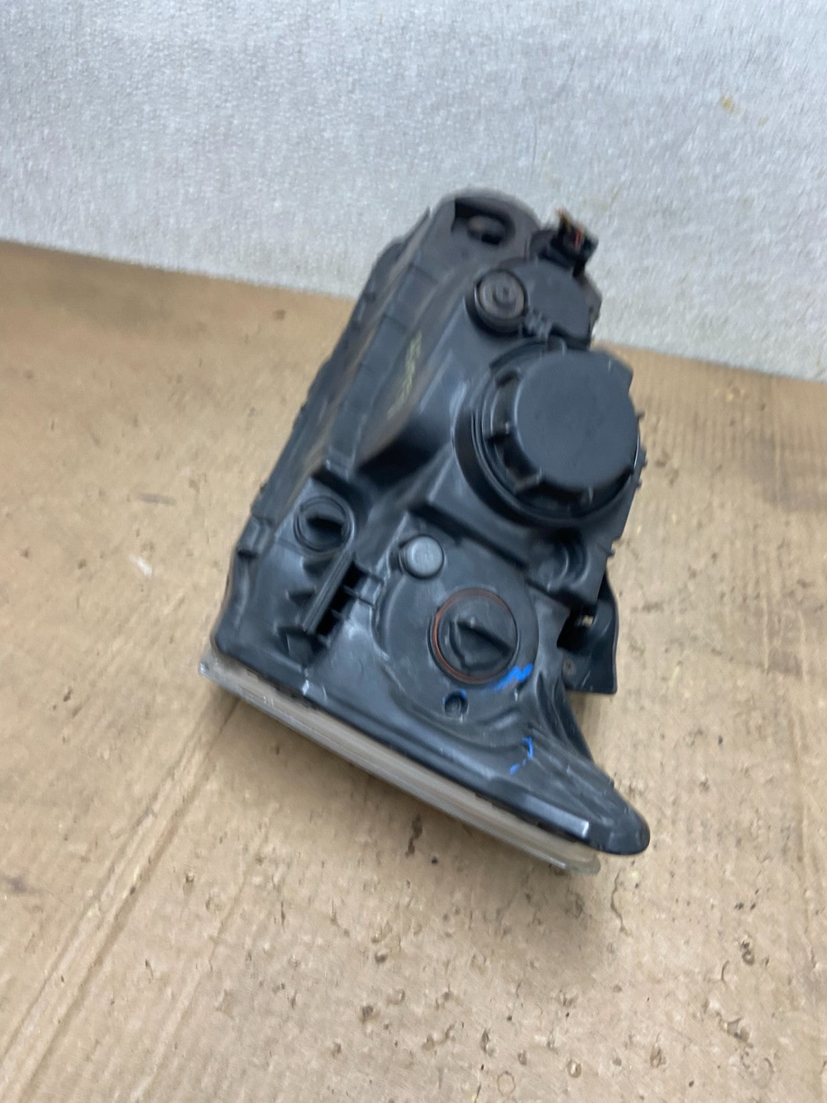 2009 to 2010 Hyundai Sonata Right Passenger RH Side Headlight Halogen AA6947 DW5